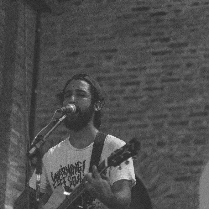 Instituto Ser Luz promove momento relaxante com mantras e cânticos sagrados